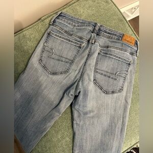 US 6 Short AE Jeans